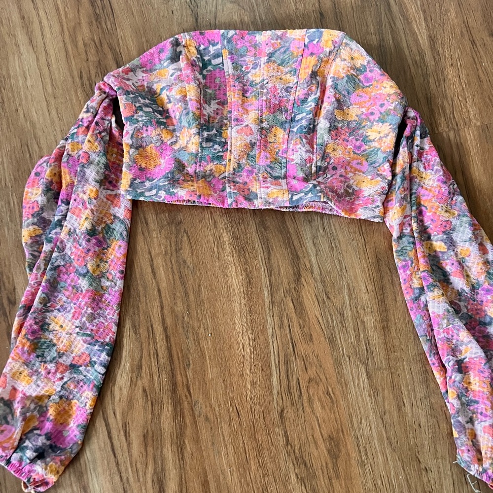 Wild fable corset crop floral blouse.